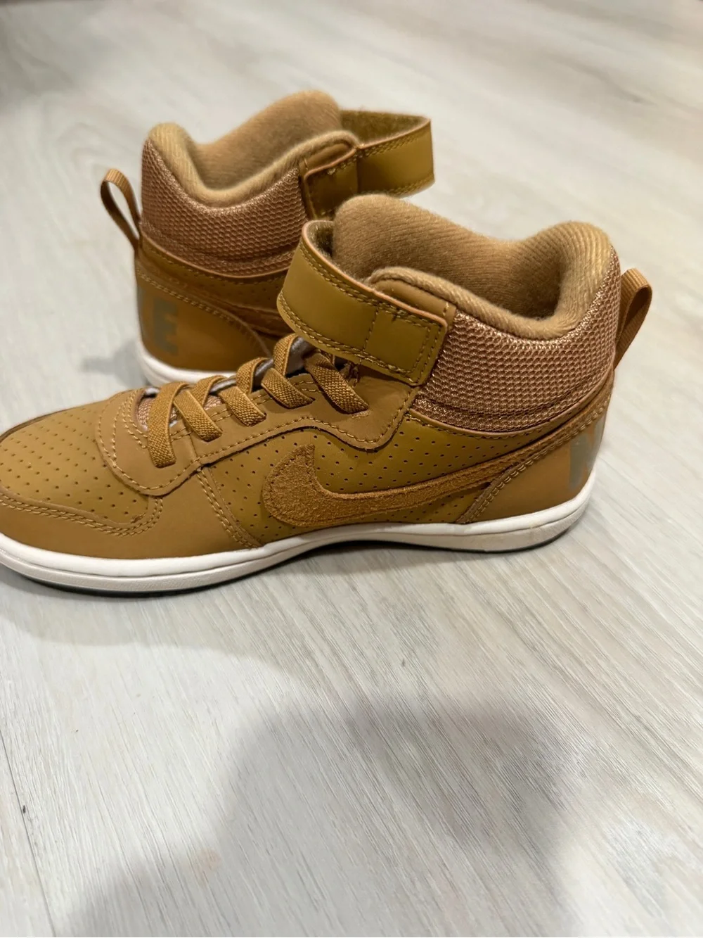 Nike Kids' Brown High-Top Sneakers with Velcro Strap